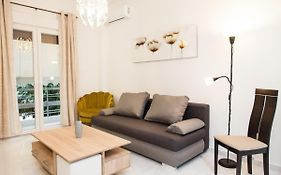 Amazing Apartment Next To Koridallos Metro Station